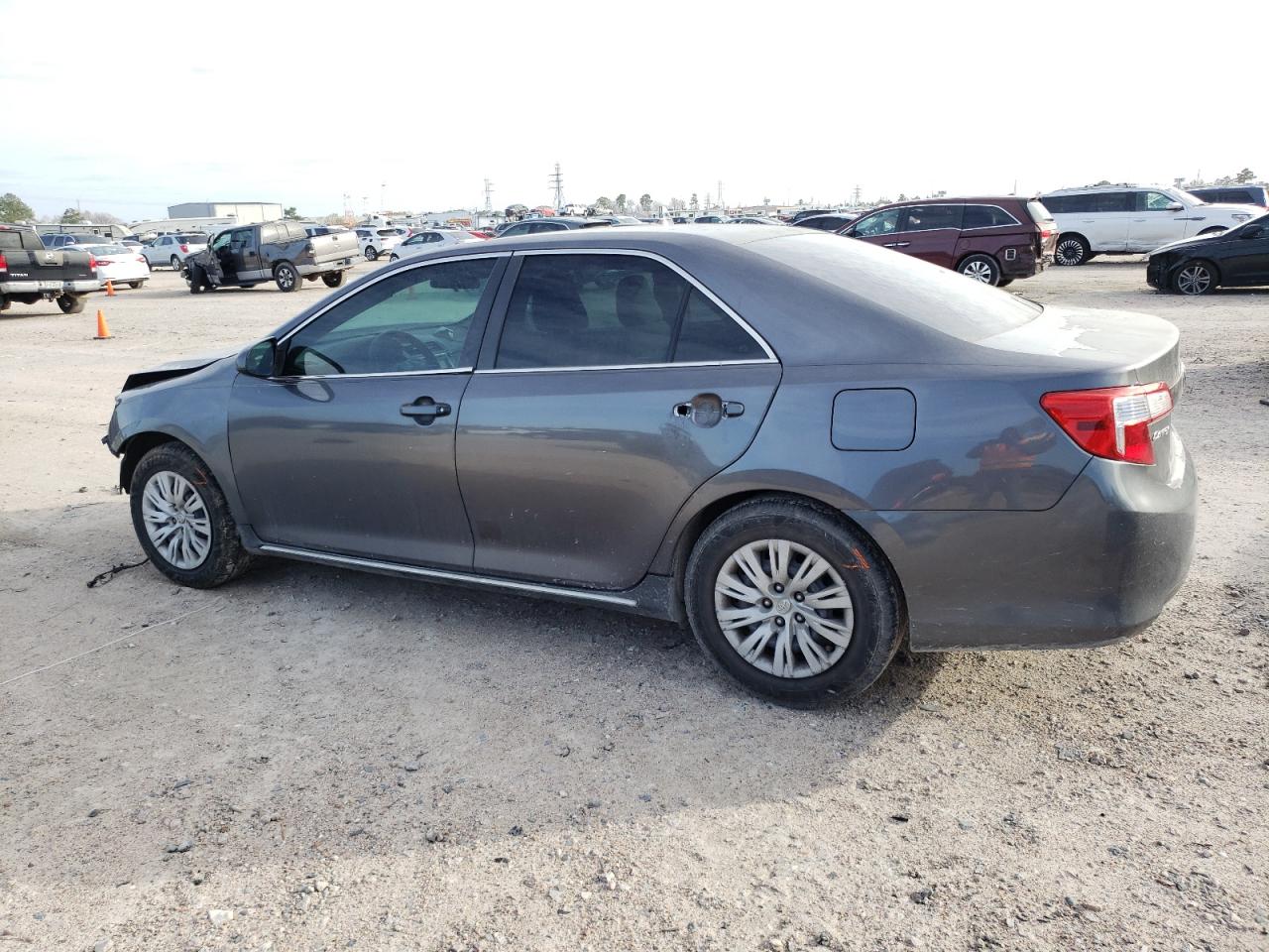 Photo 1 VIN: 4T1BF1FK4DU694207 - TOYOTA CAMRY 