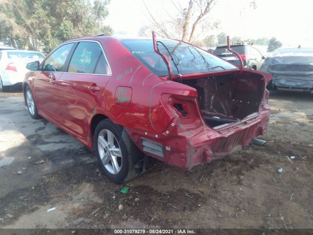 Photo 2 VIN: 4T1BF1FK4DU714570 - TOYOTA CAMRY 