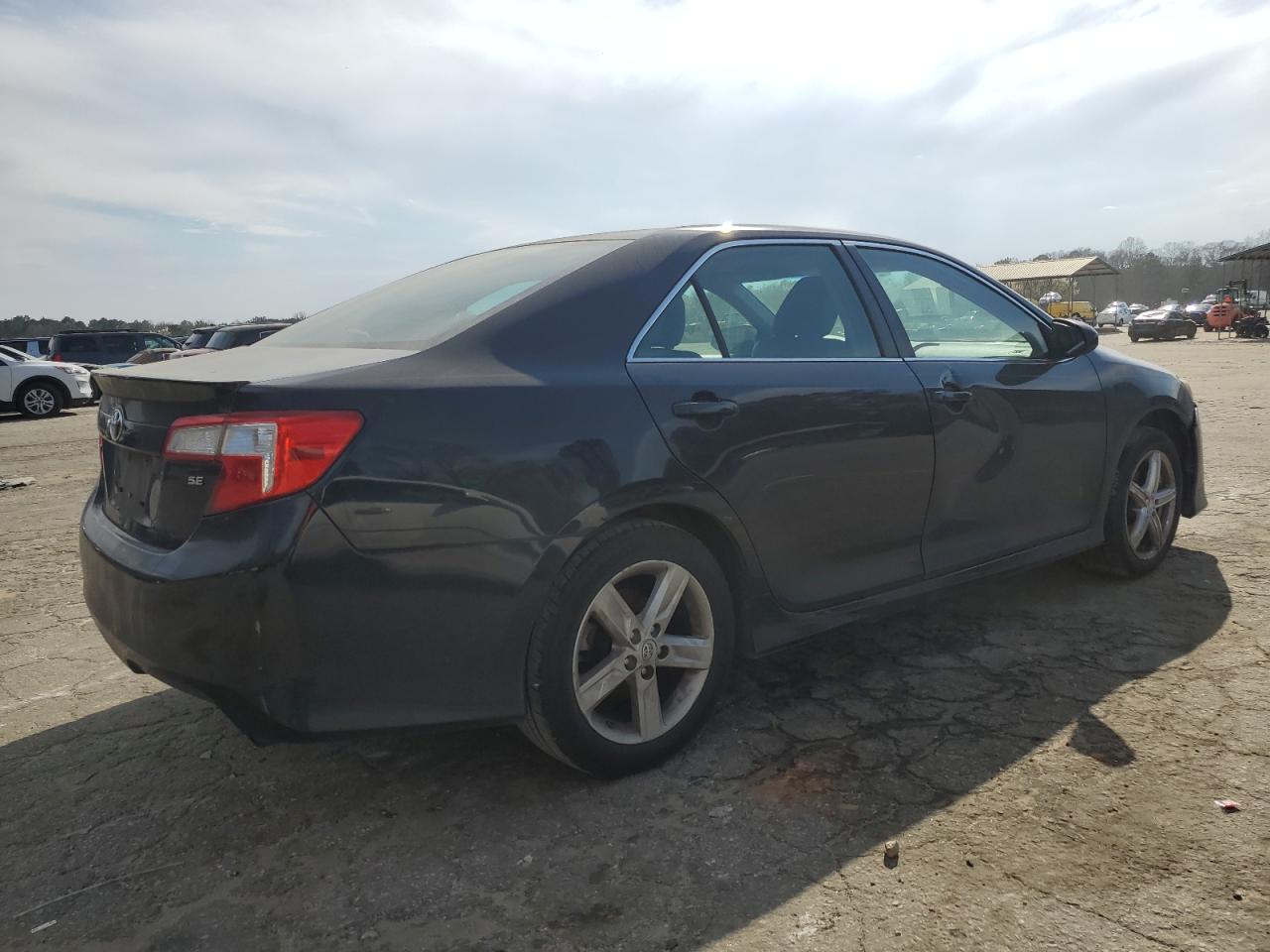 Photo 2 VIN: 4T1BF1FK4EU398444 - TOYOTA CAMRY 