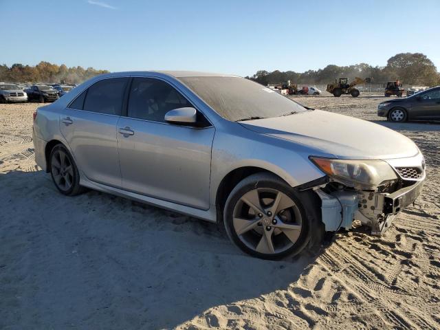 Photo 3 VIN: 4T1BF1FK4EU729698 - TOYOTA CAMRY L 