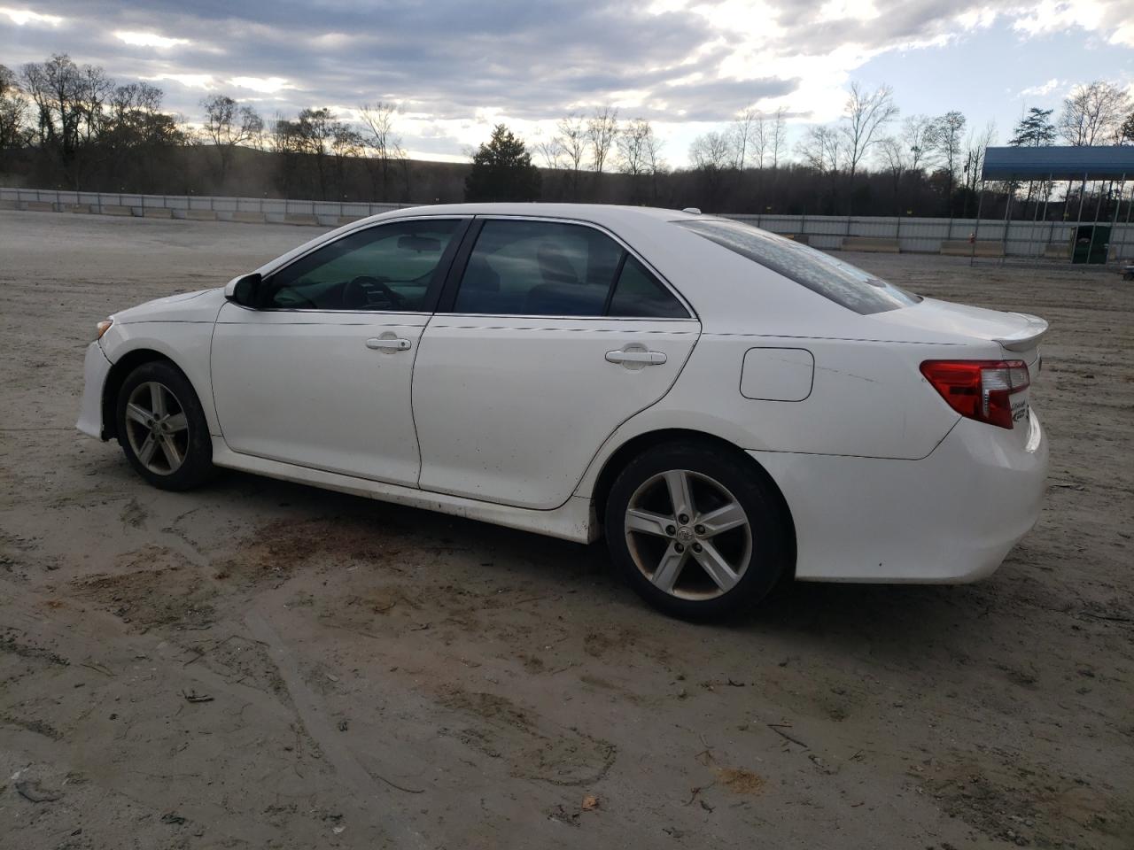 Photo 1 VIN: 4T1BF1FK4EU751202 - TOYOTA CAMRY 