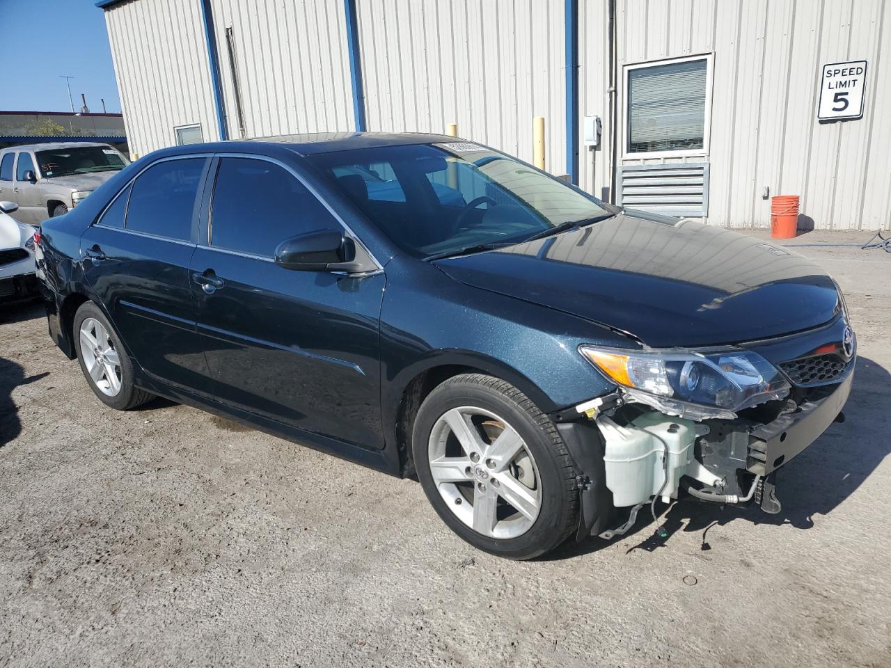 Photo 3 VIN: 4T1BF1FK4EU753063 - TOYOTA CAMRY 