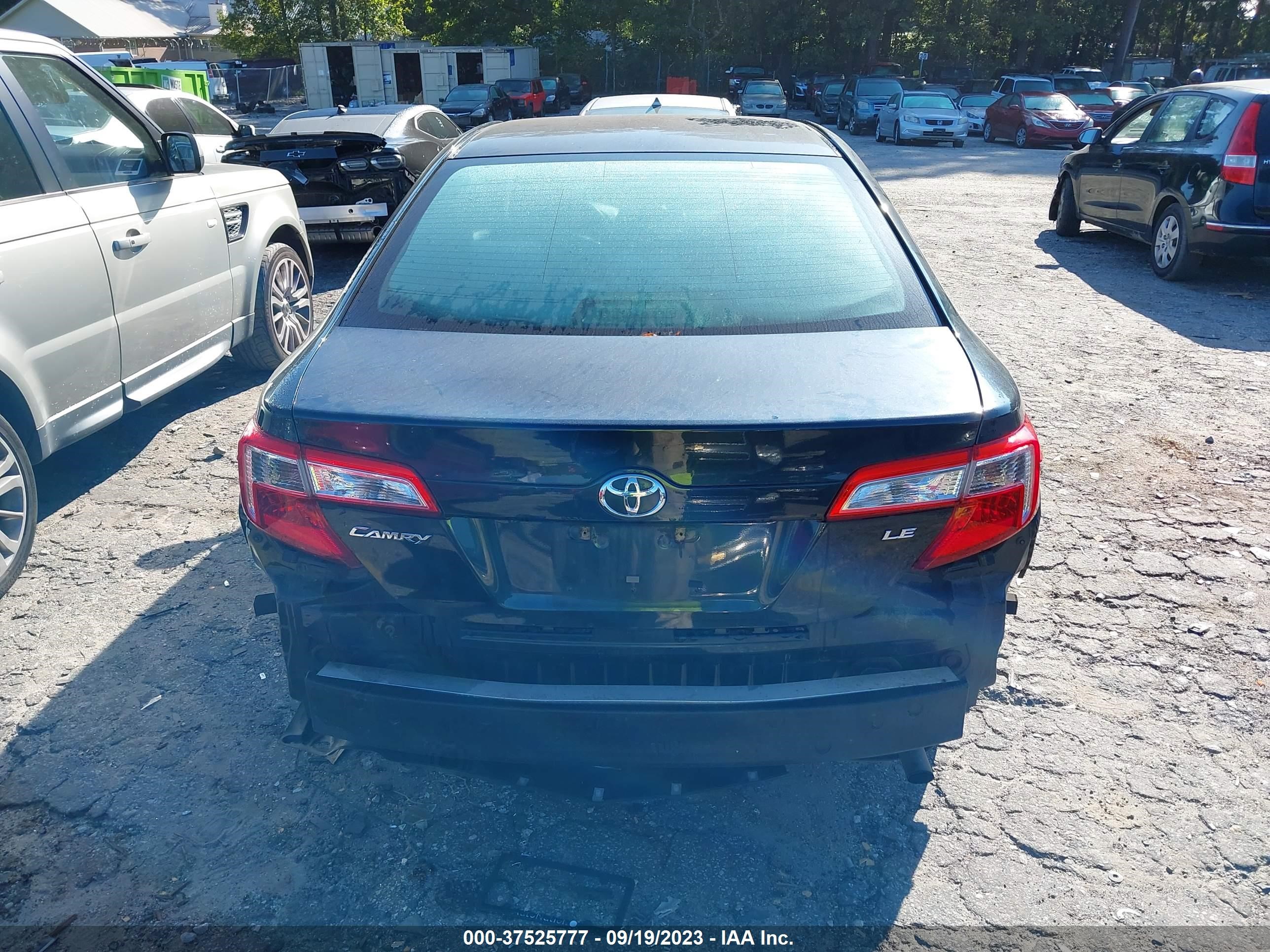 Photo 16 VIN: 4T1BF1FK4EU822608 - TOYOTA CAMRY 