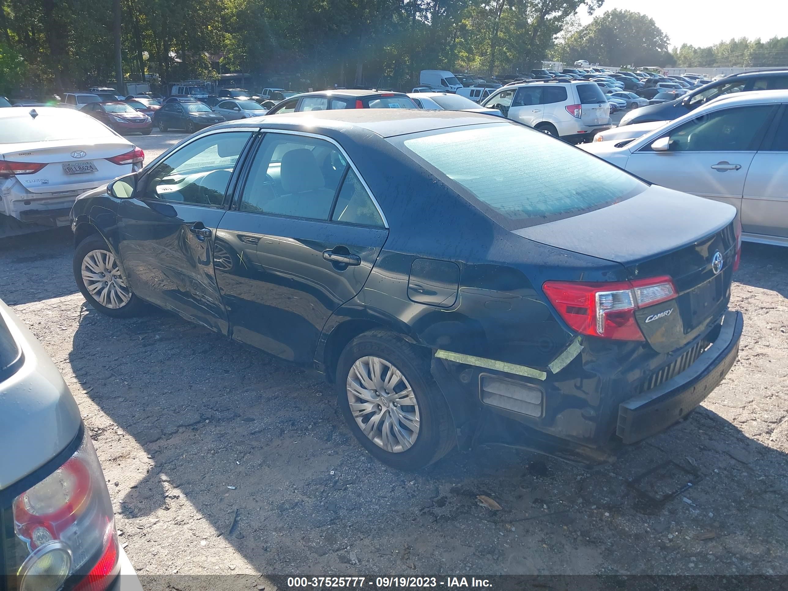 Photo 2 VIN: 4T1BF1FK4EU822608 - TOYOTA CAMRY 