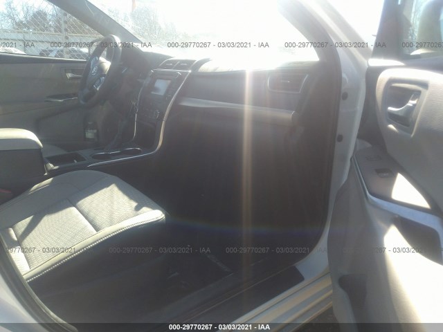 Photo 4 VIN: 4T1BF1FK4FU477405 - TOYOTA CAMRY 