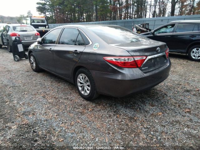 Photo 2 VIN: 4T1BF1FK4FU915937 - TOYOTA CAMRY 