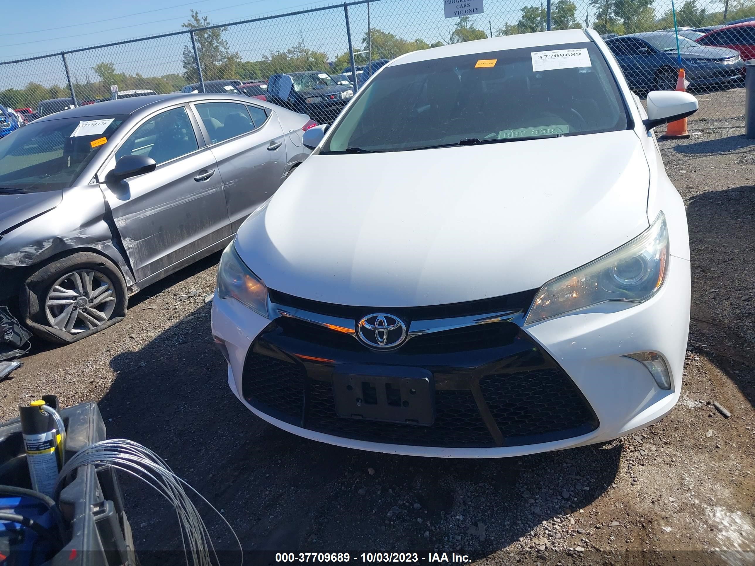 Photo 12 VIN: 4T1BF1FK4FU952017 - TOYOTA CAMRY 