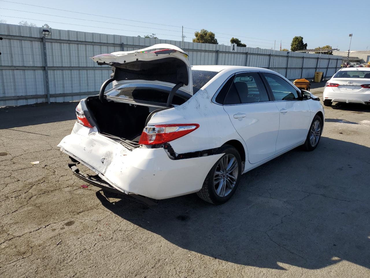 Photo 2 VIN: 4T1BF1FK4GU220083 - TOYOTA CAMRY 