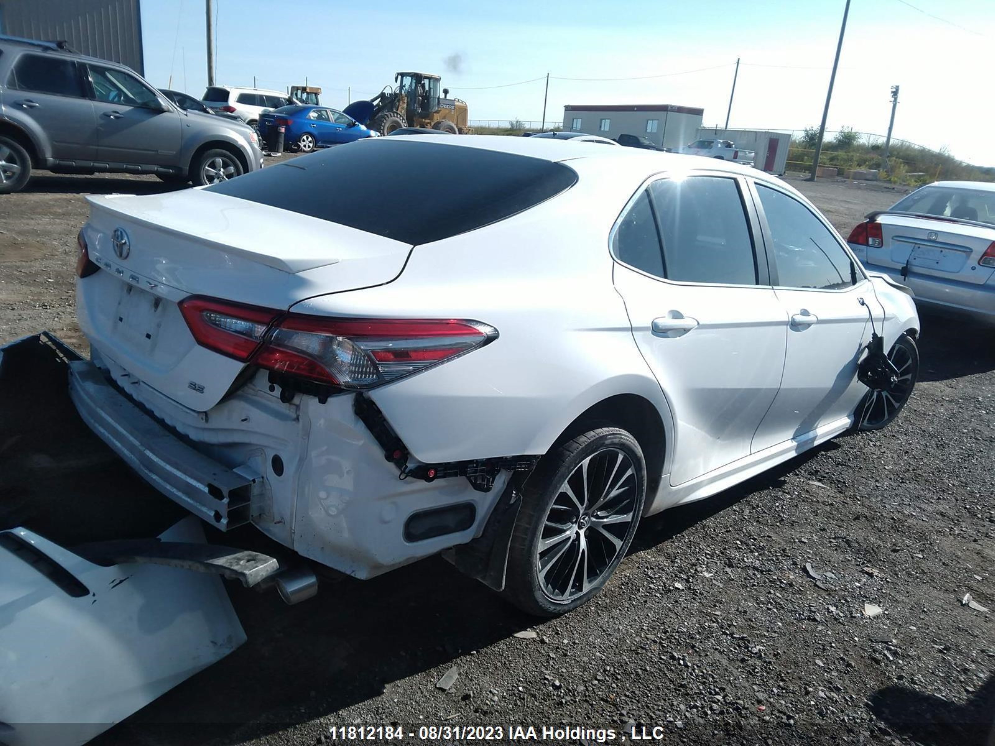 Photo 3 VIN: 4T1BF1FK4HU649855 - TOYOTA CAMRY 