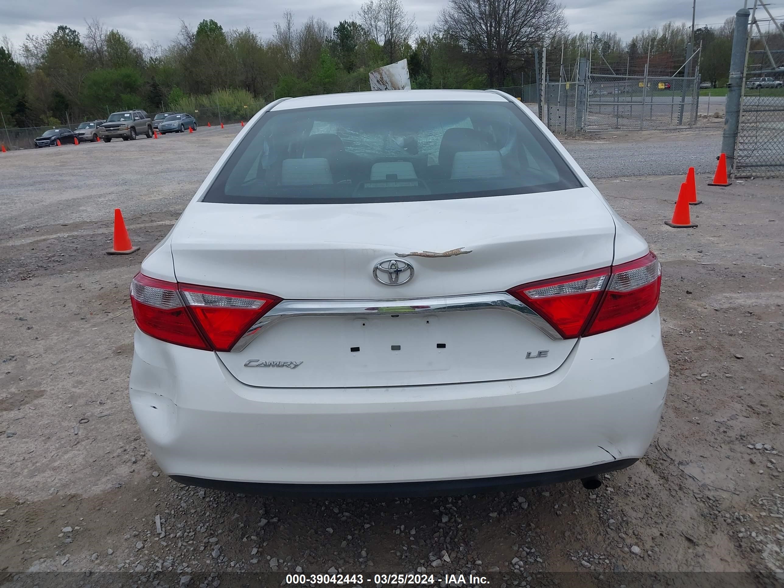 Photo 15 VIN: 4T1BF1FK4HU723131 - TOYOTA CAMRY 