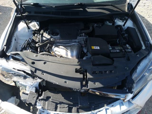 Photo 6 VIN: 4T1BF1FK4HU744657 - TOYOTA CAMRY LE 