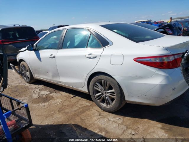 Photo 2 VIN: 4T1BF1FK4HU779991 - TOYOTA CAMRY 