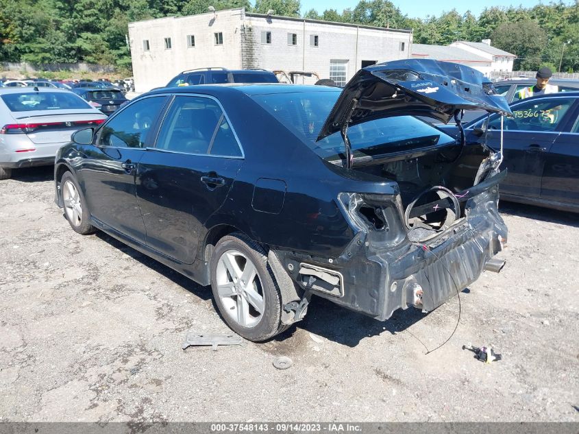 Photo 2 VIN: 4T1BF1FK5CU010358 - TOYOTA CAMRY 