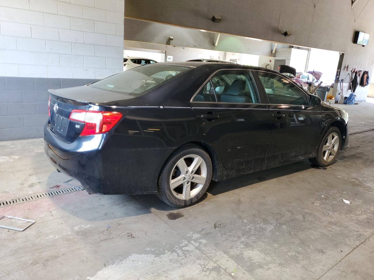 Photo 2 VIN: 4T1BF1FK5CU088008 - TOYOTA CAMRY 