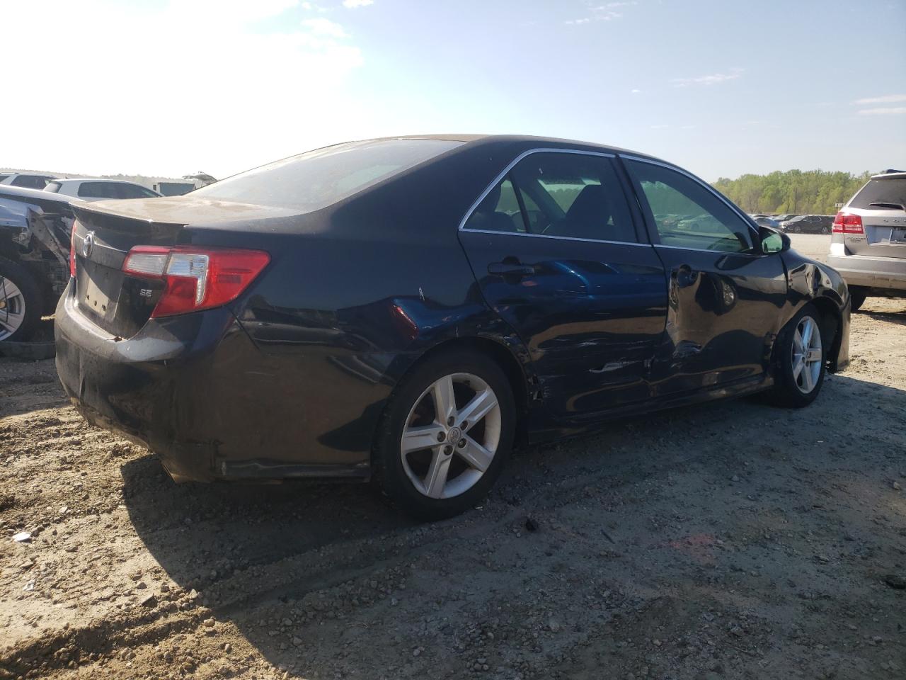 Photo 2 VIN: 4T1BF1FK5CU158820 - TOYOTA CAMRY 