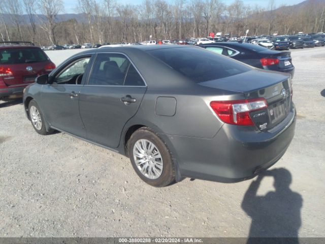 Photo 2 VIN: 4T1BF1FK5CU532729 - TOYOTA CAMRY 