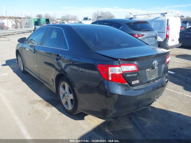 Photo 2 VIN: 4T1BF1FK5DU210321 - TOYOTA CAMRY 