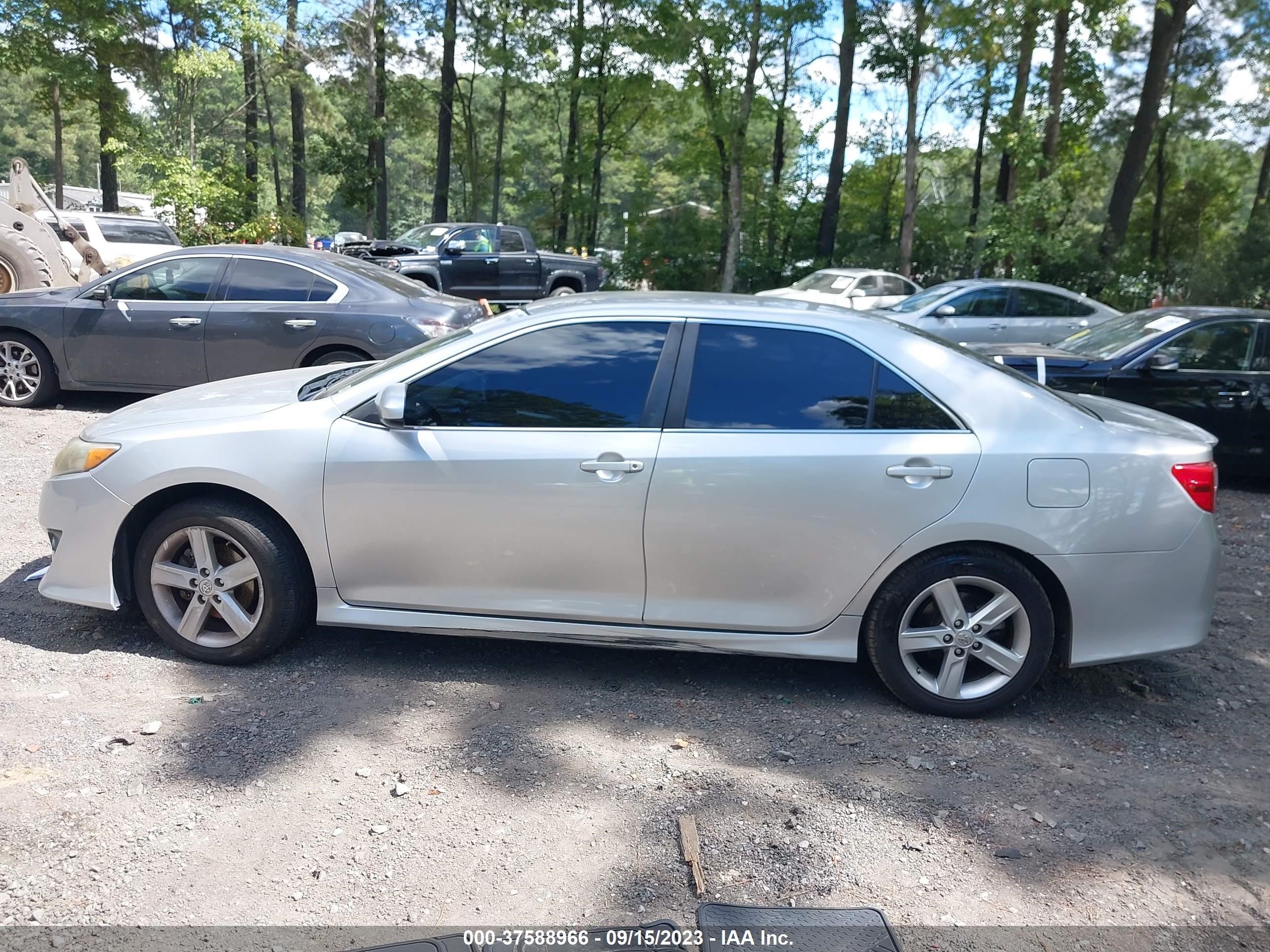 Photo 13 VIN: 4T1BF1FK5DU237566 - TOYOTA CAMRY 