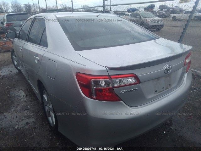 Photo 2 VIN: 4T1BF1FK5DU652614 - TOYOTA CAMRY 