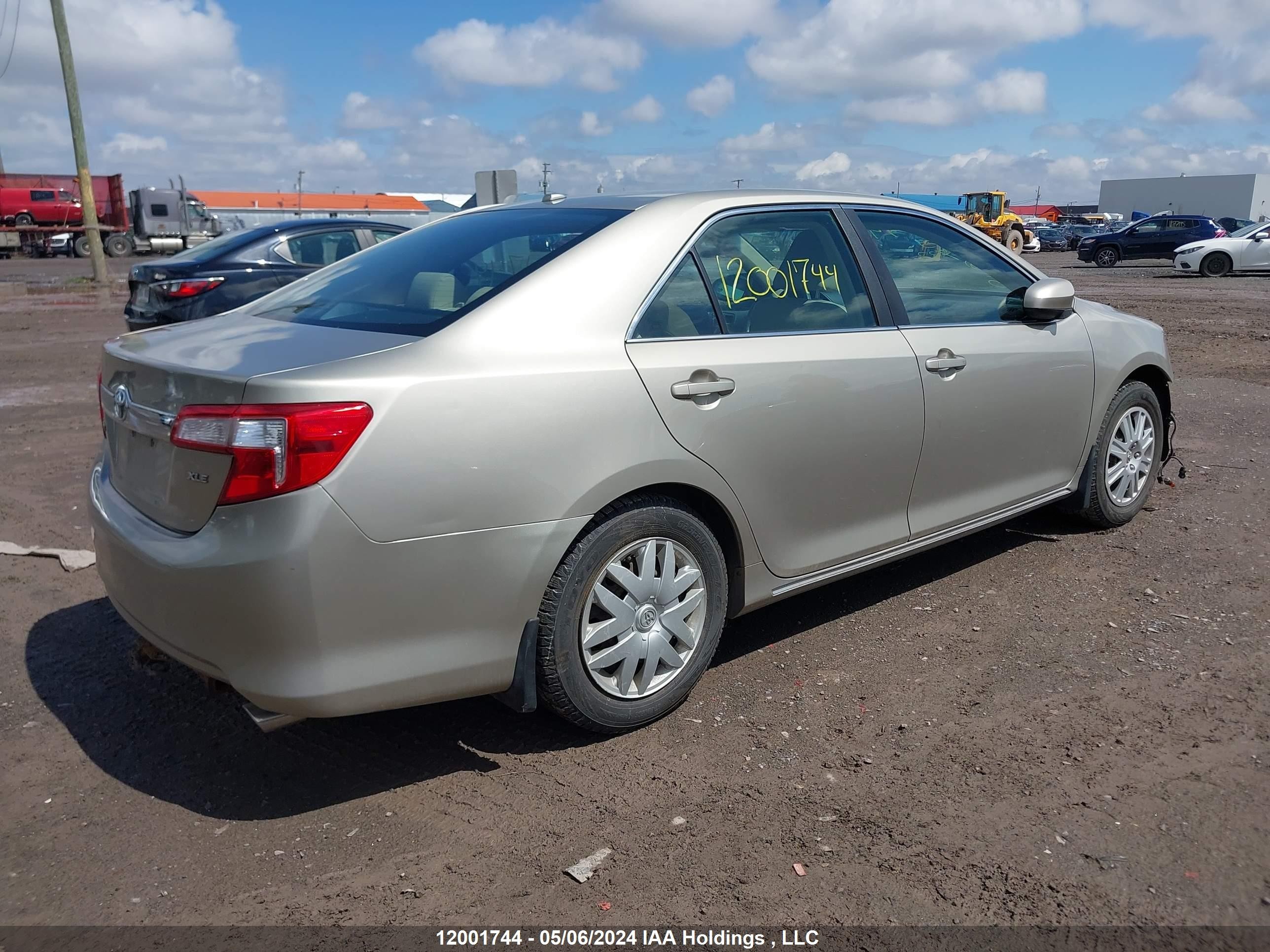 Photo 3 VIN: 4T1BF1FK5DU653732 - TOYOTA CAMRY 