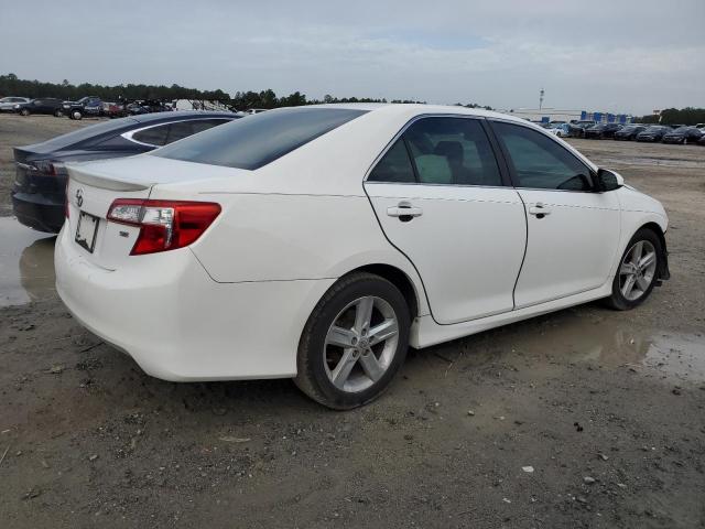 Photo 2 VIN: 4T1BF1FK5DU710608 - TOYOTA CAMRY L 