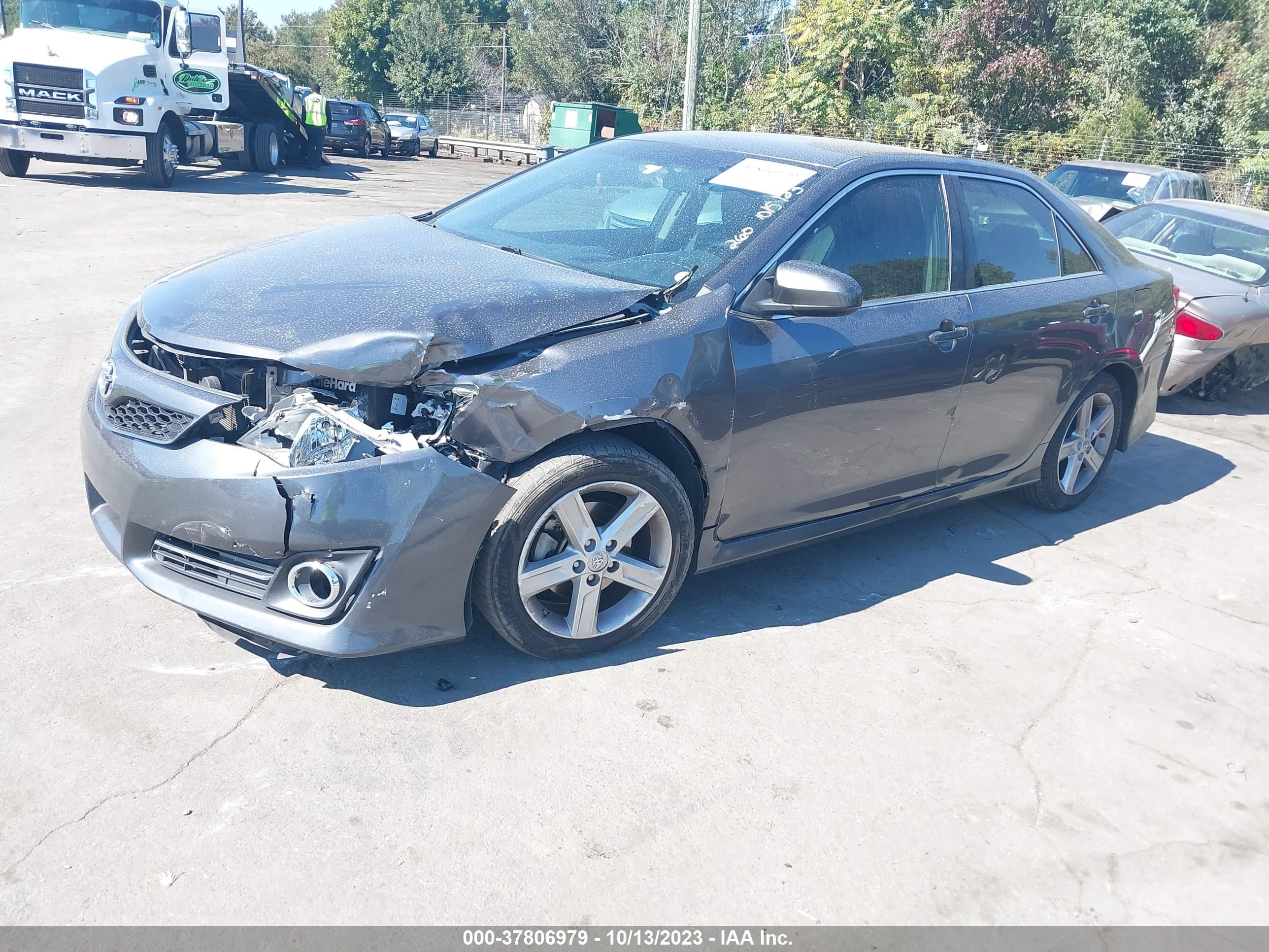 Photo 1 VIN: 4T1BF1FK5EU356039 - TOYOTA CAMRY 