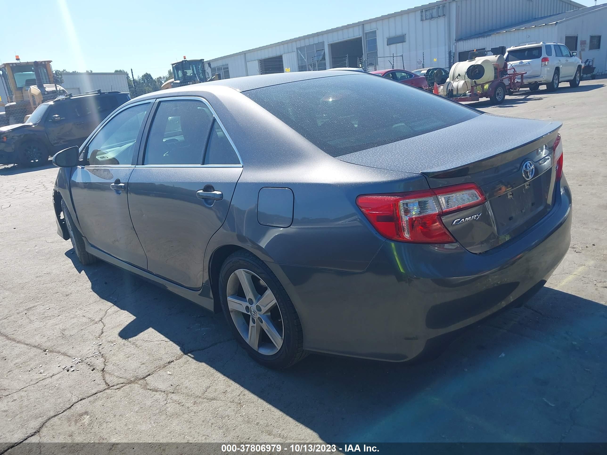 Photo 2 VIN: 4T1BF1FK5EU356039 - TOYOTA CAMRY 