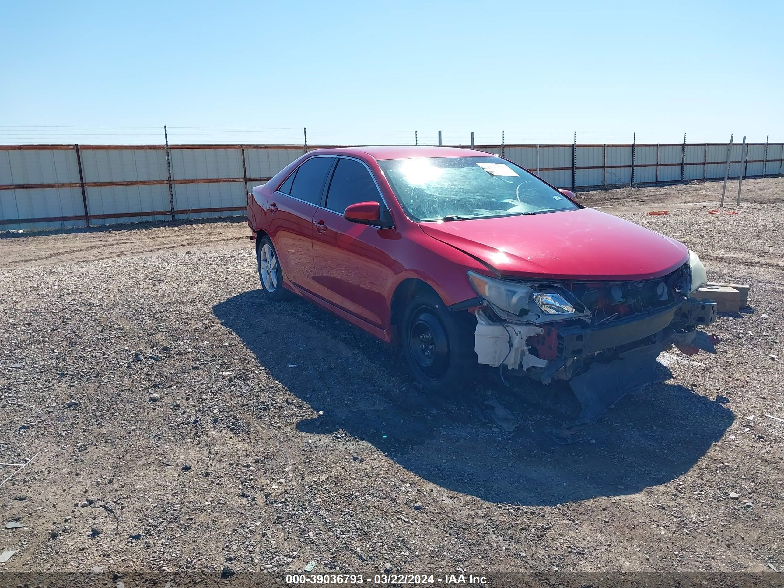 Photo 0 VIN: 4T1BF1FK5EU826666 - TOYOTA CAMRY 