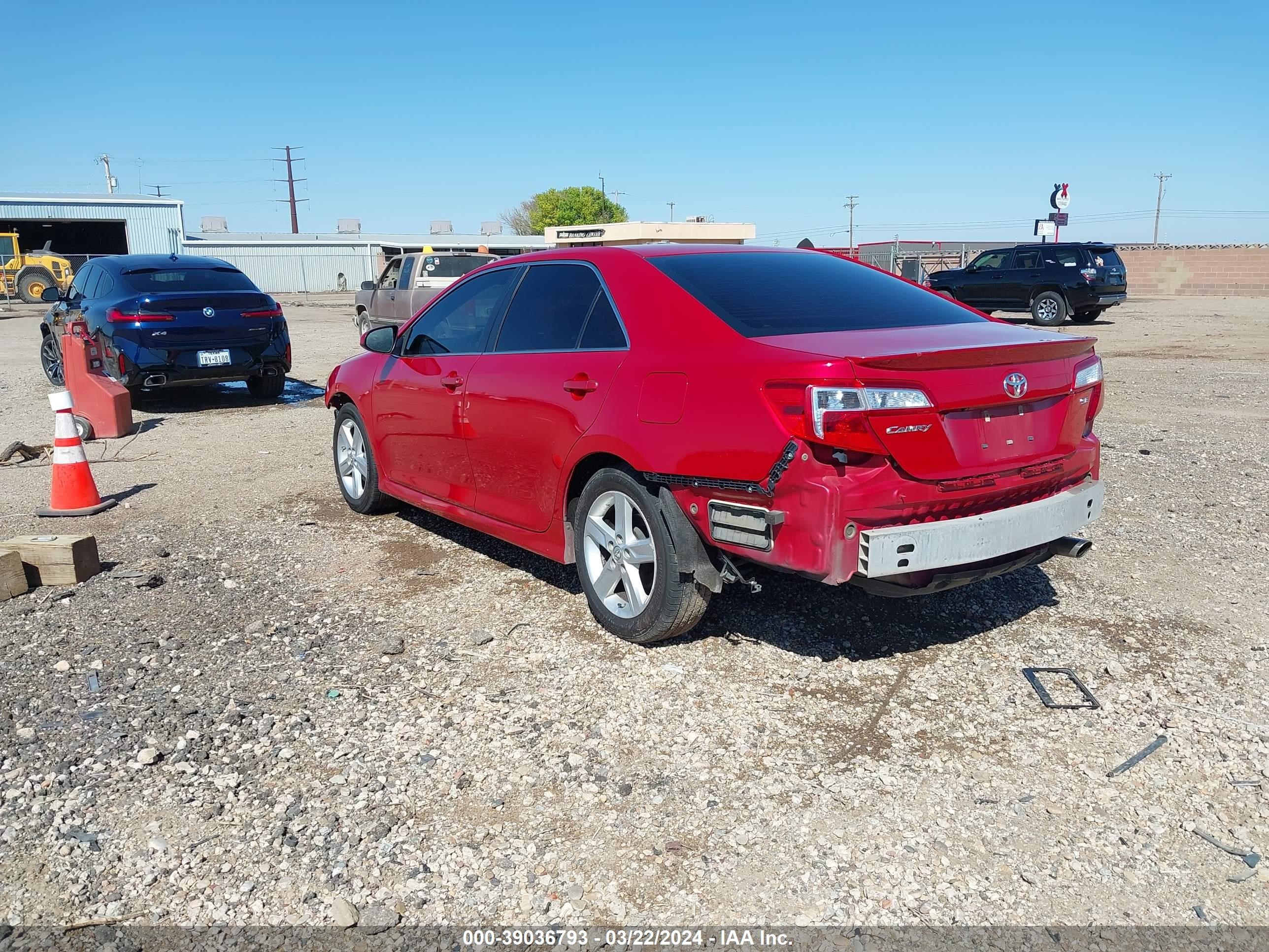 Photo 2 VIN: 4T1BF1FK5EU826666 - TOYOTA CAMRY 