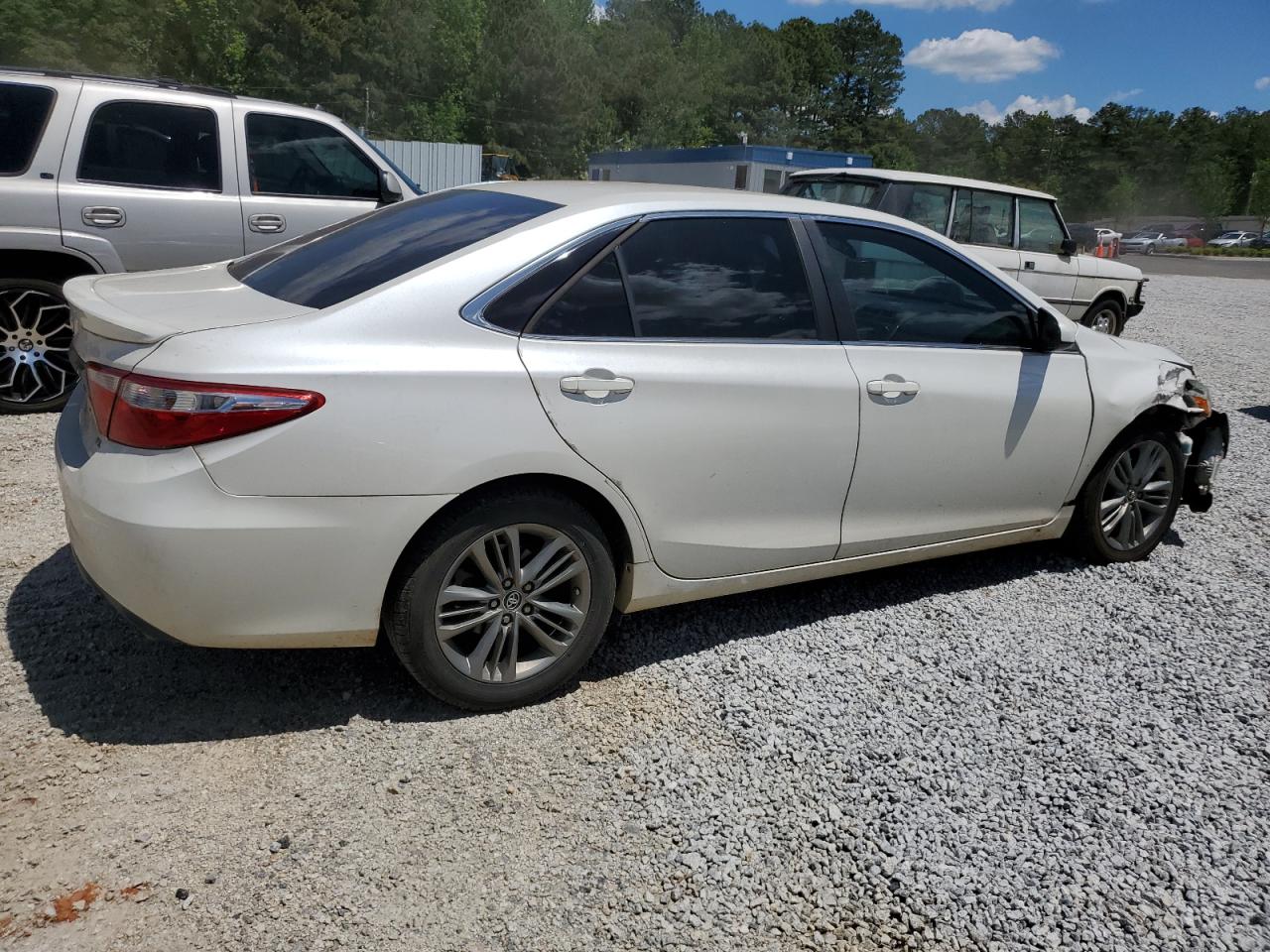 Photo 2 VIN: 4T1BF1FK5FU093133 - TOYOTA CAMRY 