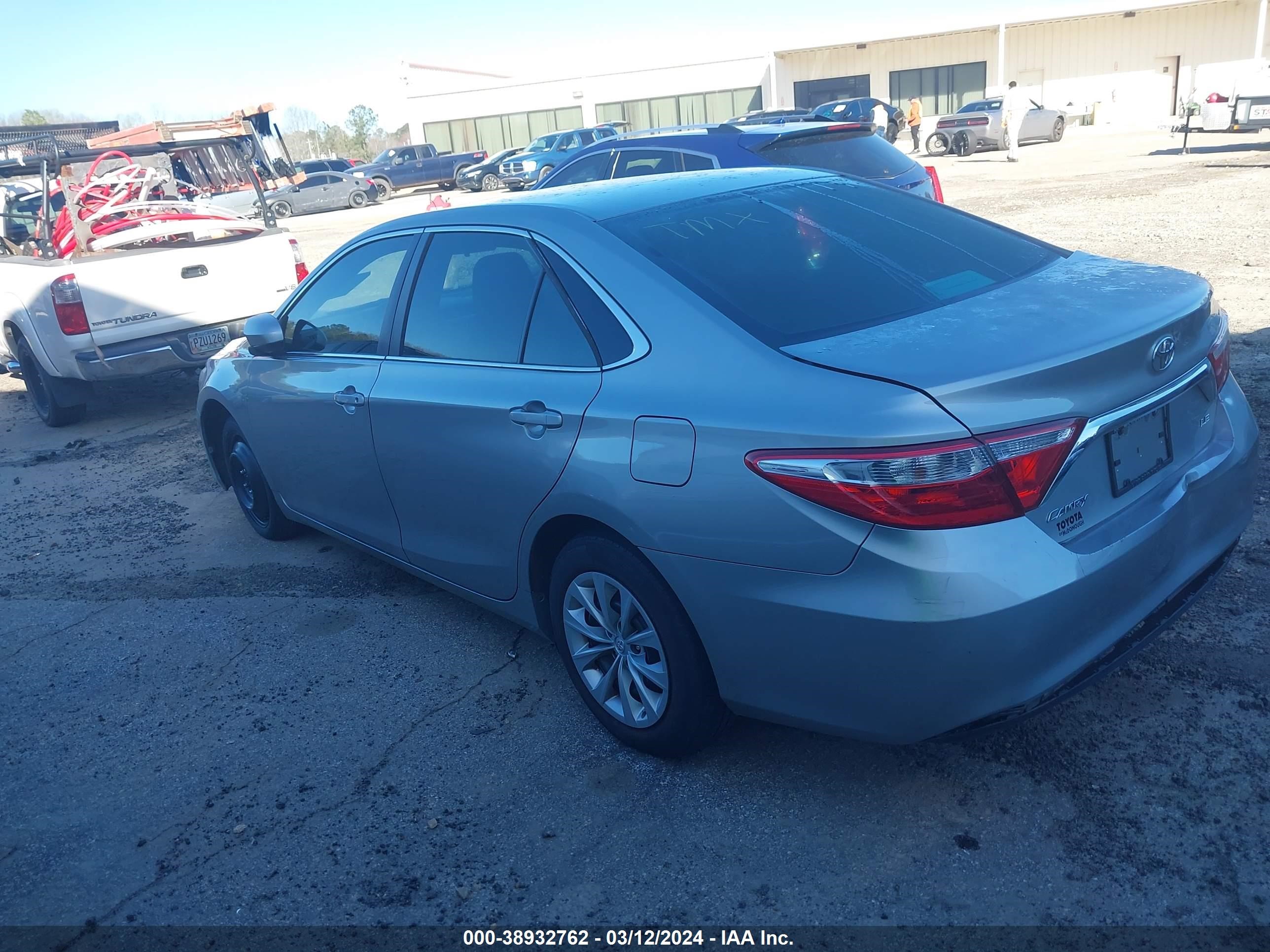 Photo 2 VIN: 4T1BF1FK5HU311512 - TOYOTA CAMRY 