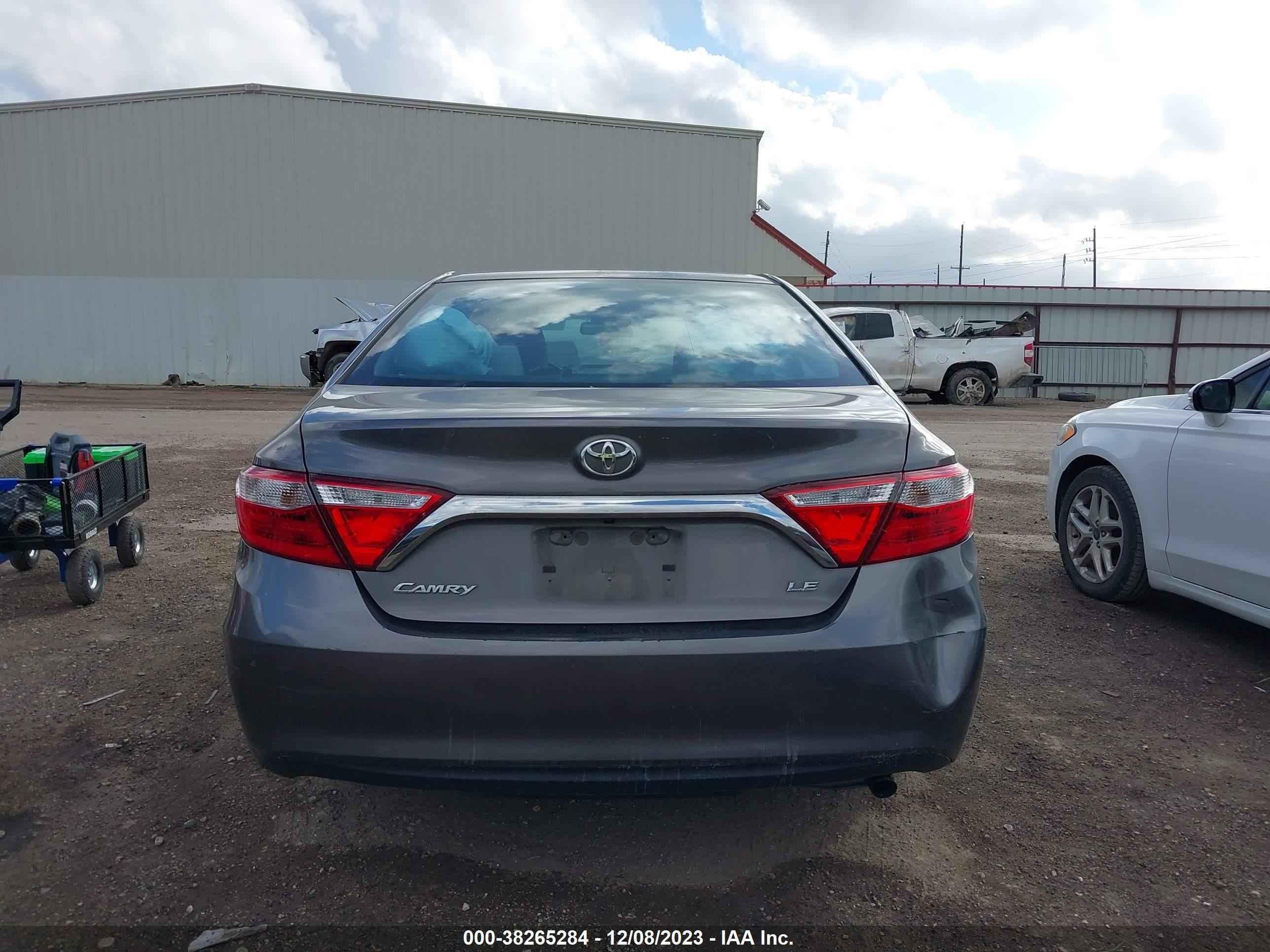 Photo 16 VIN: 4T1BF1FK5HU375002 - TOYOTA CAMRY 