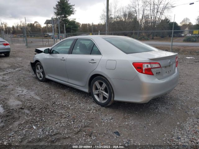 Photo 2 VIN: 4T1BF1FK6CU011437 - TOYOTA CAMRY 