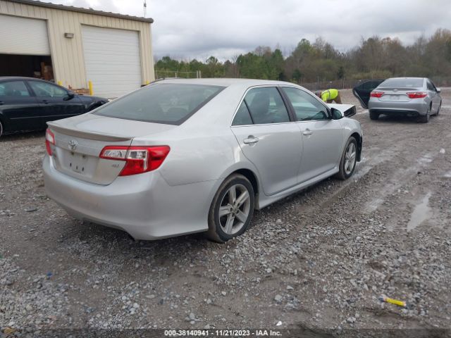 Photo 3 VIN: 4T1BF1FK6CU011437 - TOYOTA CAMRY 