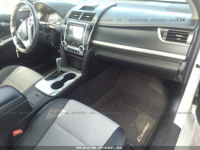 Photo 4 VIN: 4T1BF1FK6CU021286 - TOYOTA CAMRY 