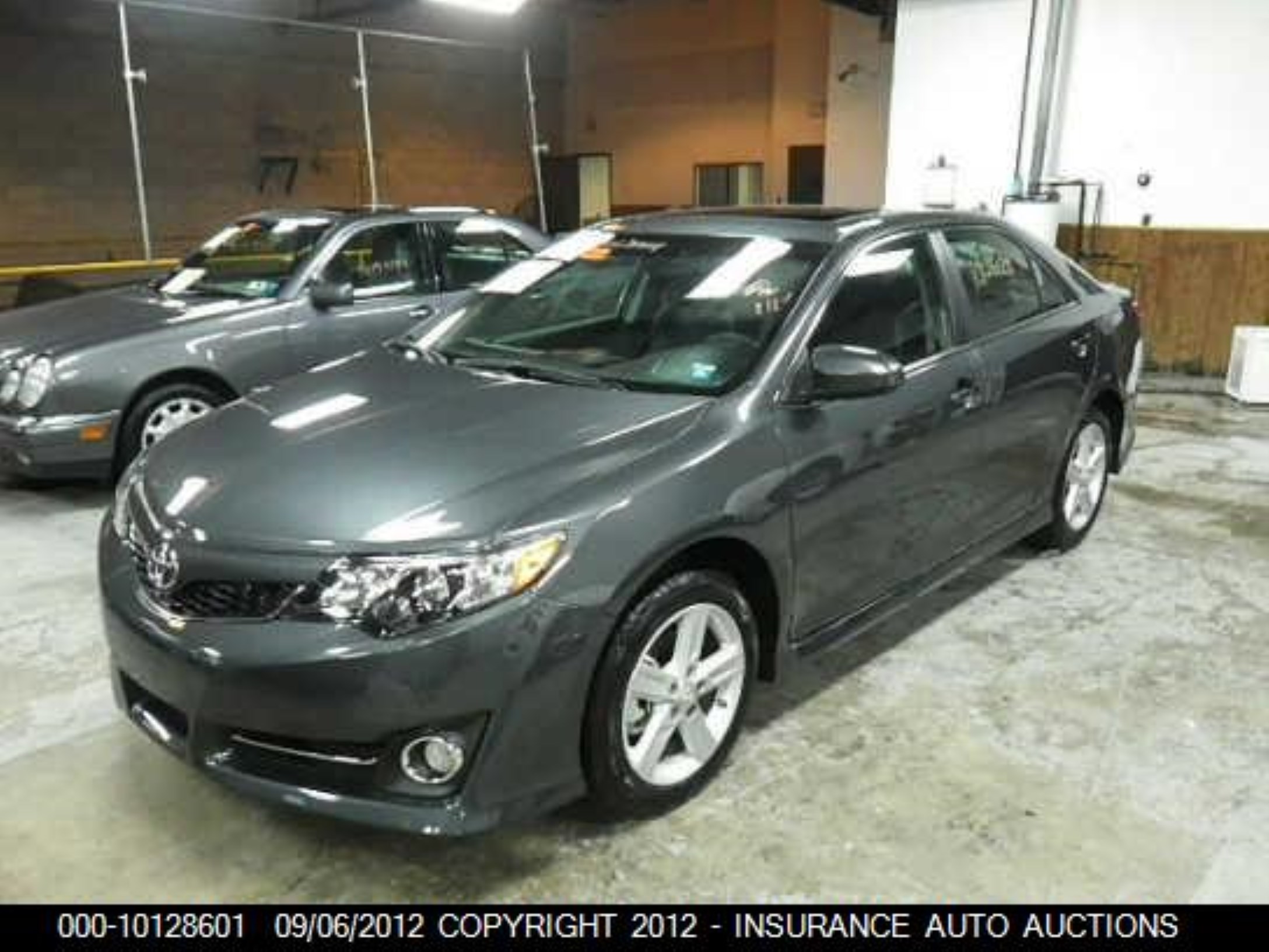 Photo 1 VIN: 4T1BF1FK6CU115359 - TOYOTA CAMRY 