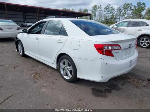 Photo 2 VIN: 4T1BF1FK6CU532643 - TOYOTA CAMRY 