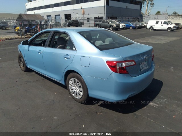 Photo 2 VIN: 4T1BF1FK6CU562791 - TOYOTA CAMRY 