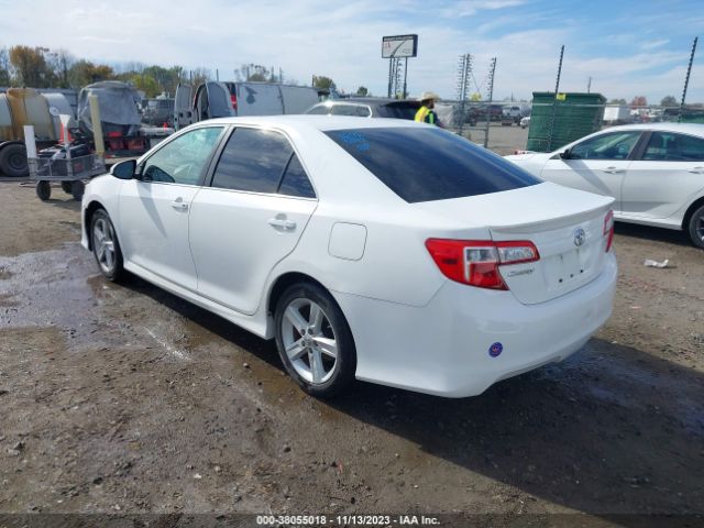 Photo 2 VIN: 4T1BF1FK6CU565061 - TOYOTA CAMRY 