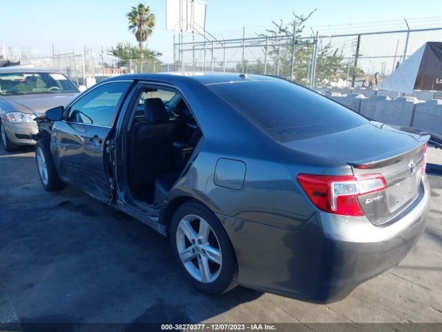 Photo 2 VIN: 4T1BF1FK6DU228682 - TOYOTA CAMRY 