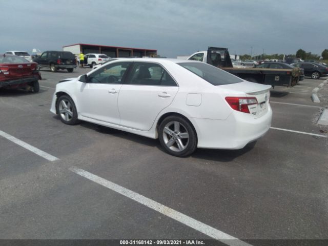 Photo 2 VIN: 4T1BF1FK6DU241884 - TOYOTA CAMRY 