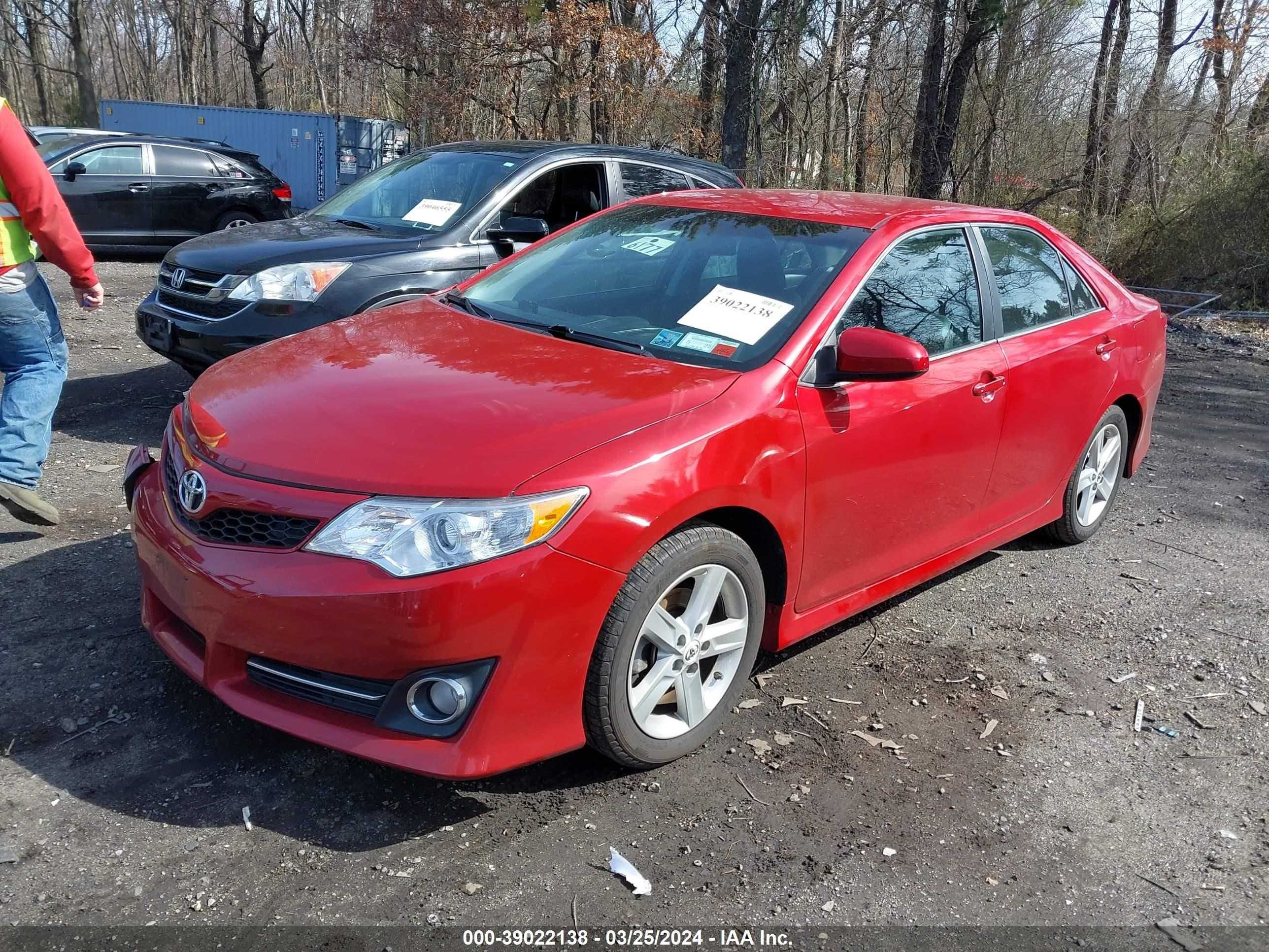 Photo 1 VIN: 4T1BF1FK6DU648264 - TOYOTA CAMRY 