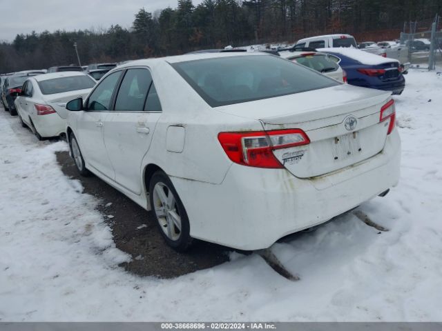 Photo 2 VIN: 4T1BF1FK6DU655277 - TOYOTA CAMRY 