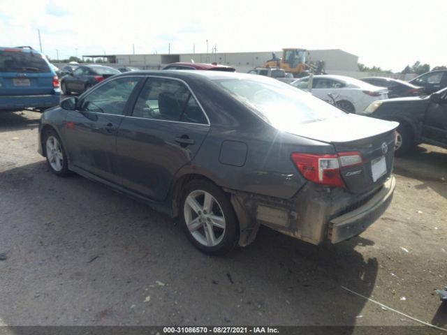 Photo 2 VIN: 4T1BF1FK6DU725392 - TOYOTA CAMRY 