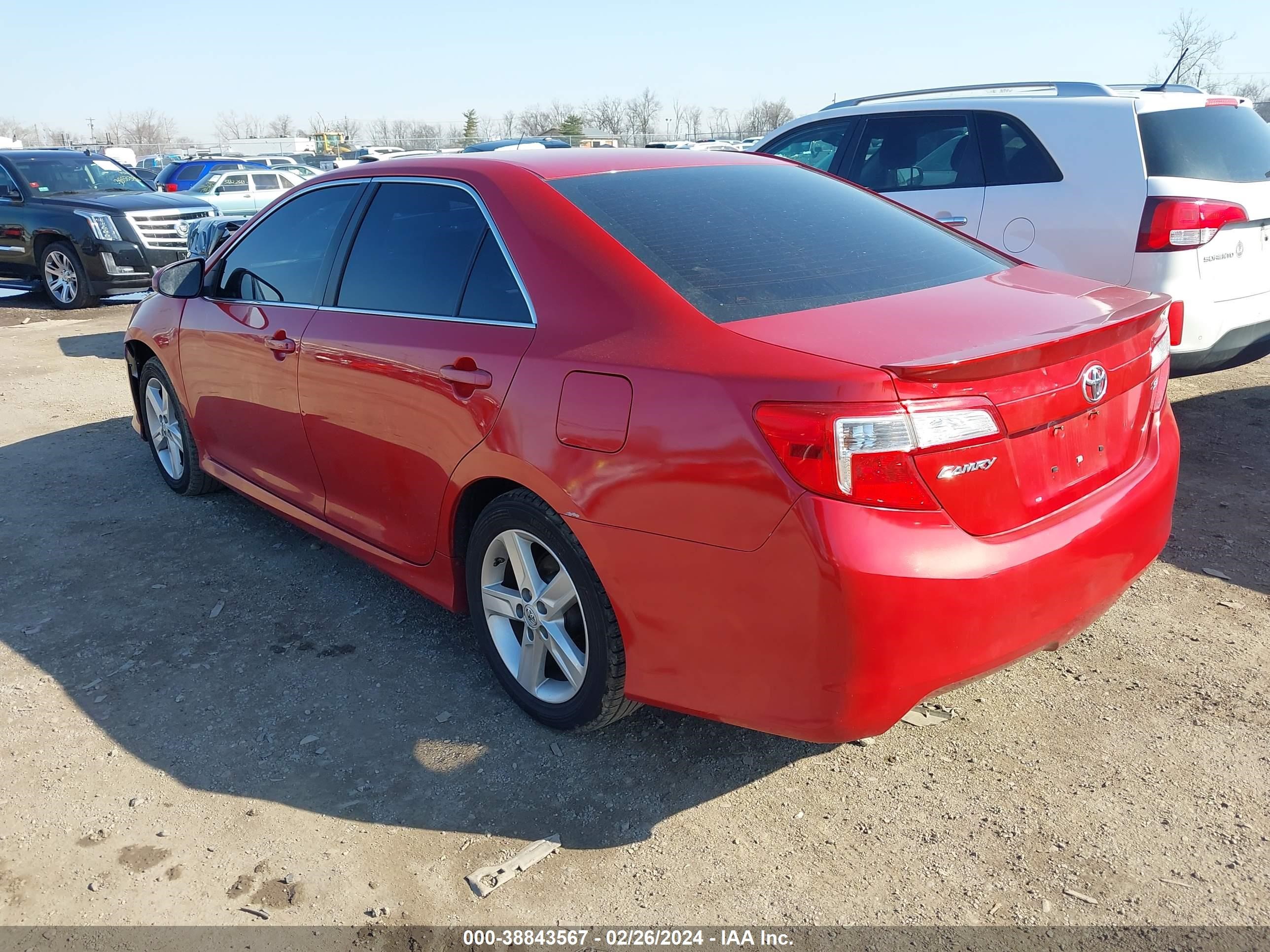 Photo 2 VIN: 4T1BF1FK6EU797551 - TOYOTA CAMRY 