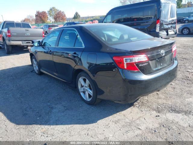 Photo 2 VIN: 4T1BF1FK6EU818317 - TOYOTA CAMRY 