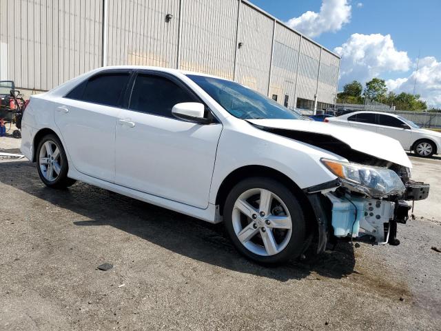 Photo 3 VIN: 4T1BF1FK6EU827325 - TOYOTA CAMRY L 