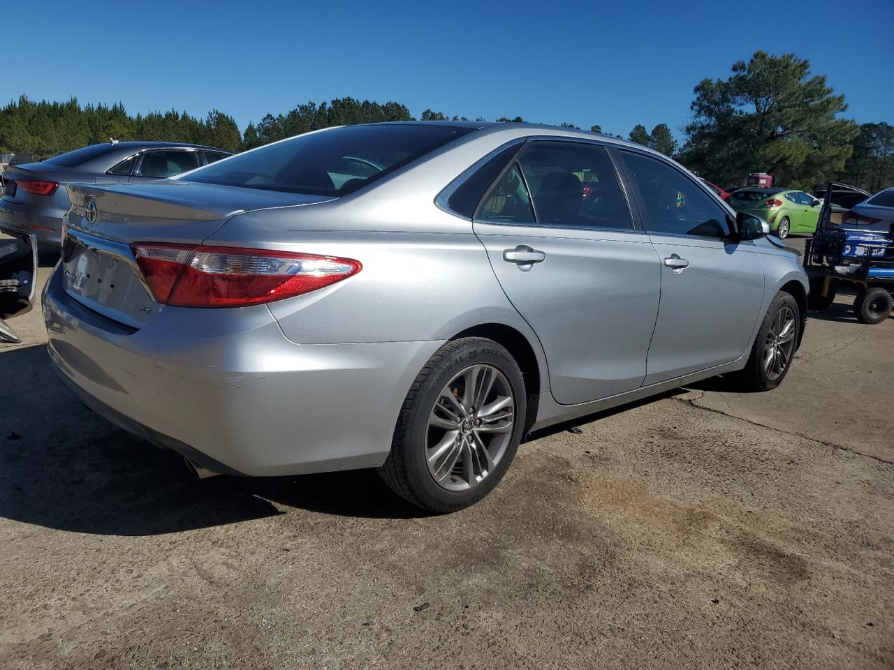 Photo 2 VIN: 4T1BF1FK6FU023480 - TOYOTA CAMRY 