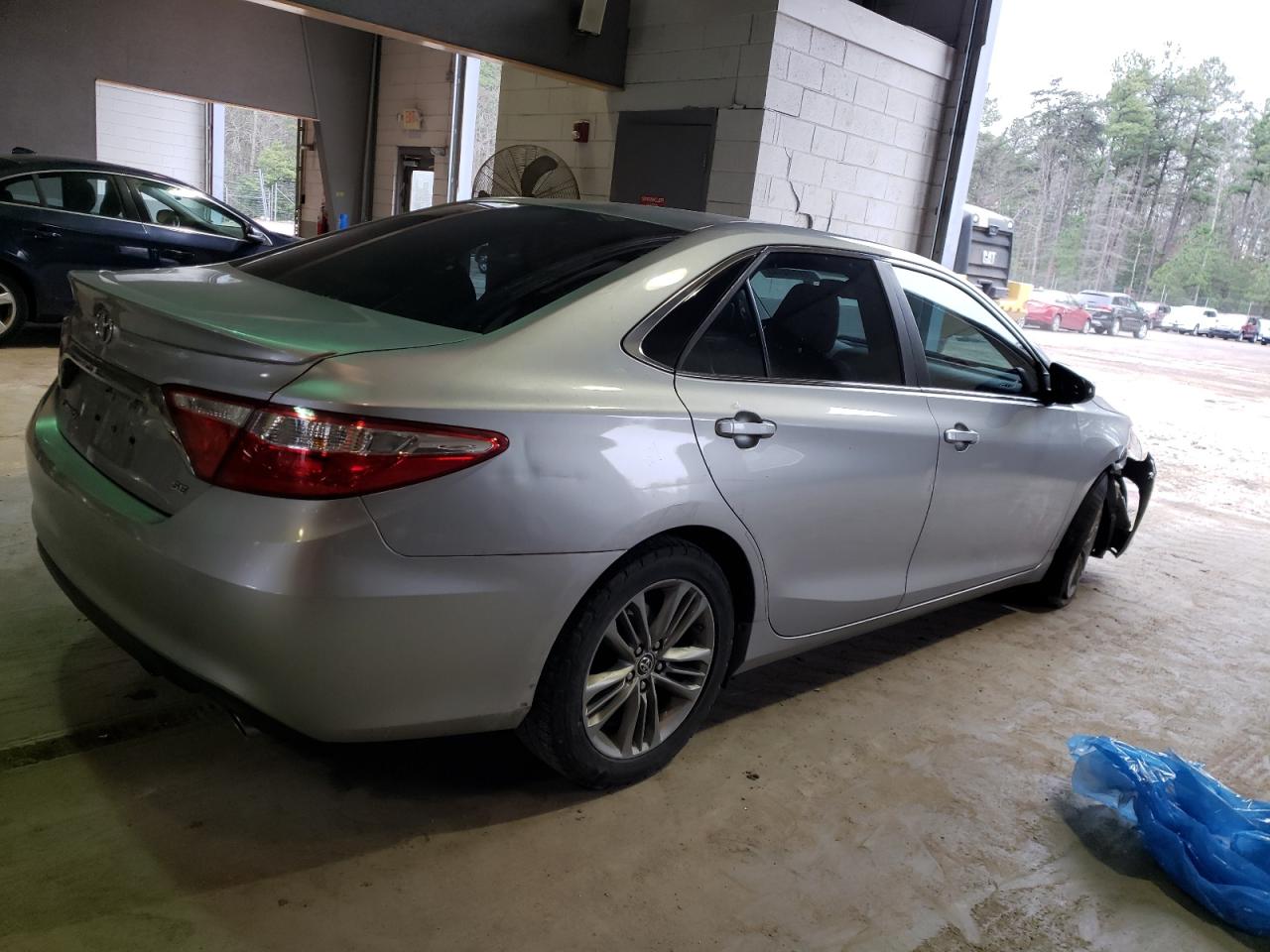 Photo 2 VIN: 4T1BF1FK6FU072307 - TOYOTA CAMRY 