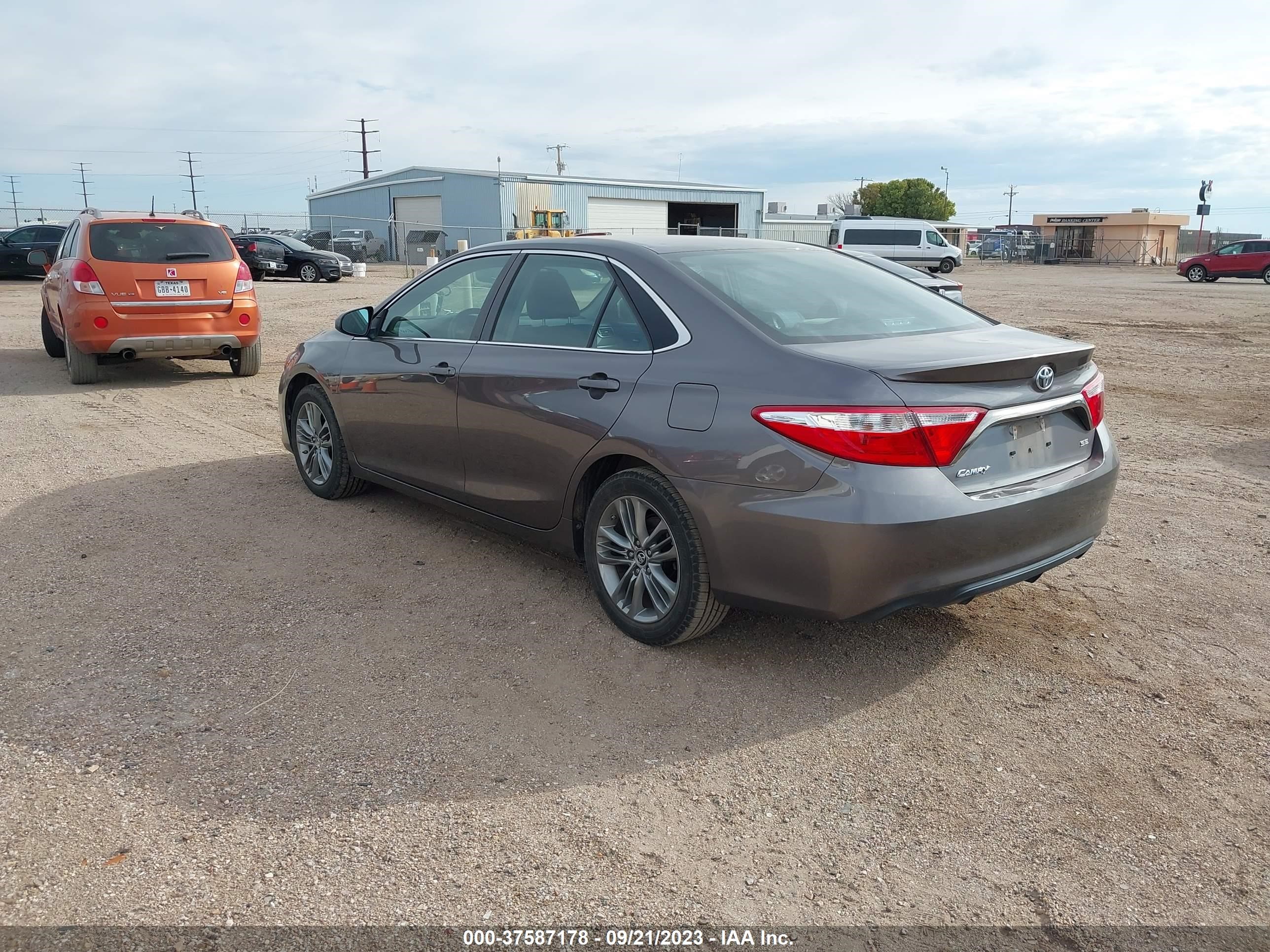 Photo 2 VIN: 4T1BF1FK6FU895237 - TOYOTA CAMRY 